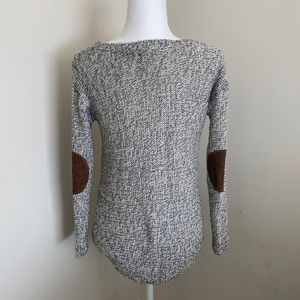 Design Lab sweater